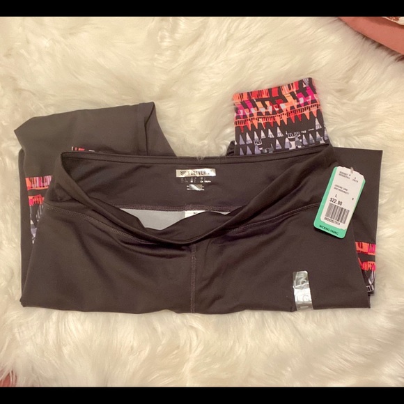 Forever 21 Workout Leggings - Picture 2 of 2